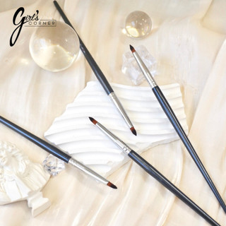 Cọ liner - viền mí mắt Feather B 06