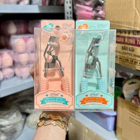 Cây bấm mi gai có hộp