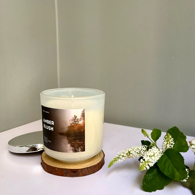 Nến thơm AMBER BLUSH, hương hổ phách, tông gỗ, nguyên liệu tự nhiên