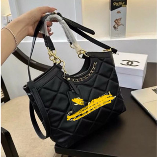 Túi xách da mềm logo vàng size lớn thời trang công sở nữ