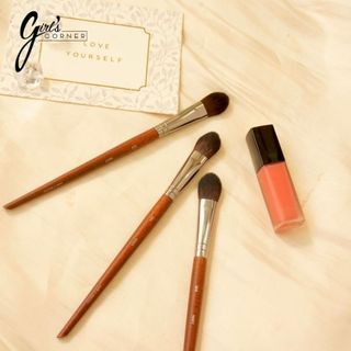 Cọ Highlight Makeup Forever 144