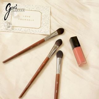 Cọ Highlight Makeup Forever 144