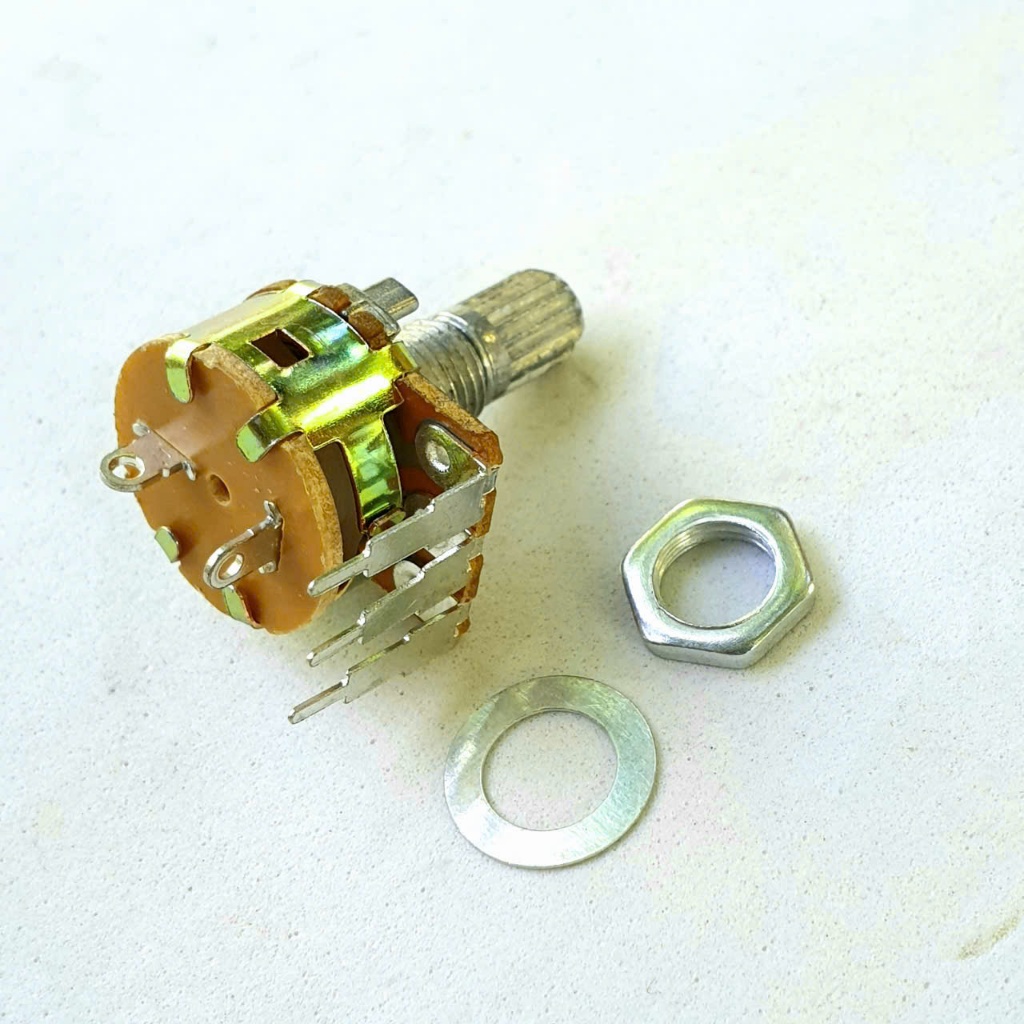 Túi 2 Chiếc áp ( biến trở 20K ) công tắt B20k WH 148