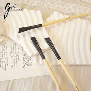 Cọ Kẻ Mày Gel Bobbi Brown Eye Brow