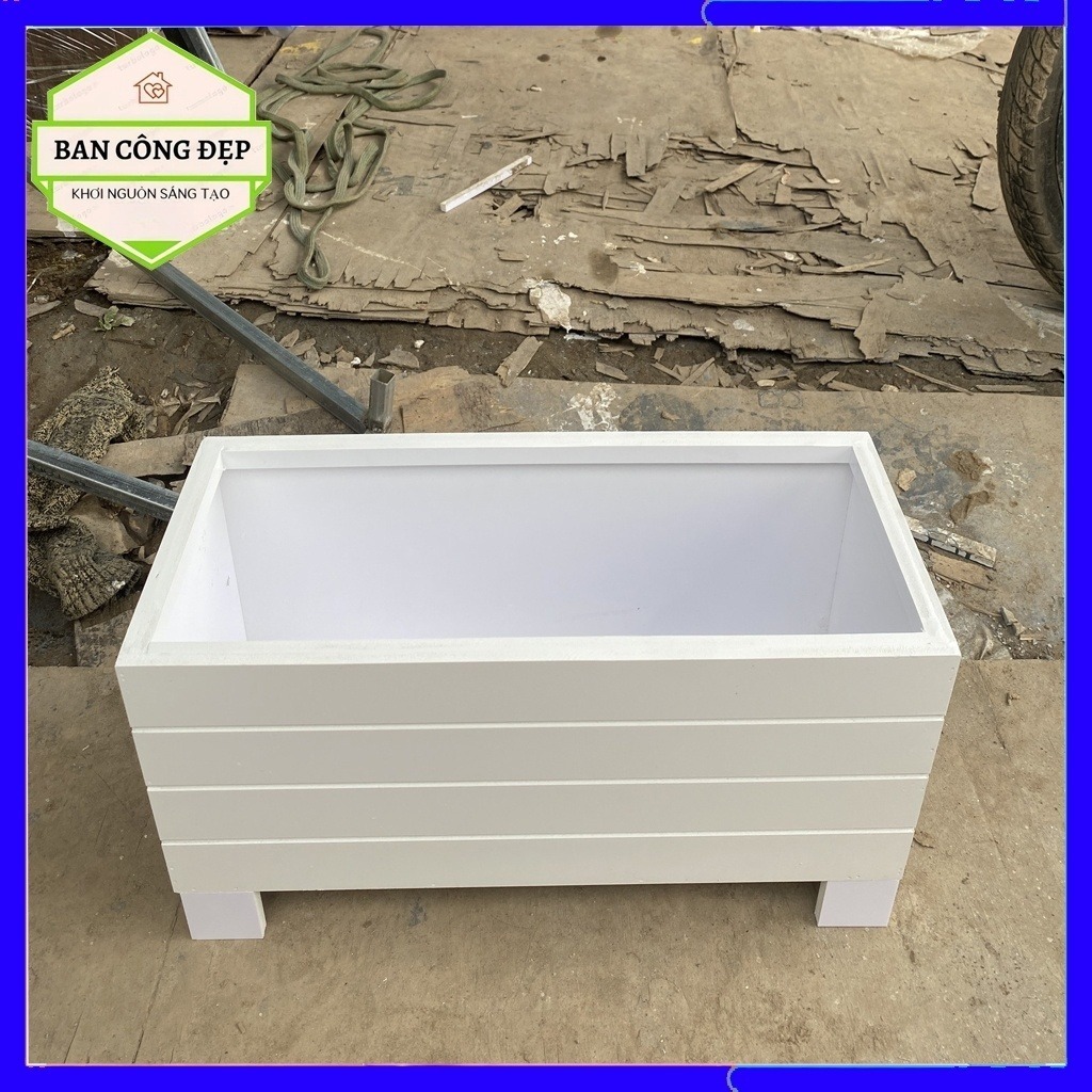 Chậu trồng cây composite; chậu nhựa composite ngoài trời 50x25x25 kèm chân dùng trồng cây ban công s