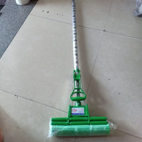 Cây lau nhà bằng mút xốp mềm (loại tốt]  - Dài 1m2