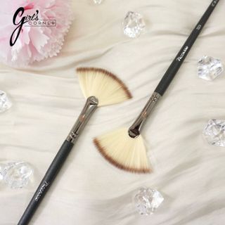 Cọ highlight Piccasso Fan Brush 723