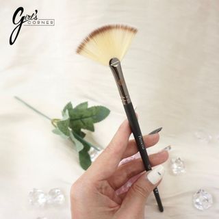 Cọ highlight Piccasso Fan Brush 723