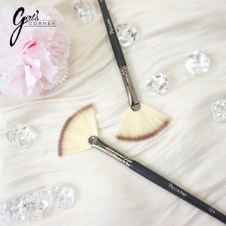 Cọ highlight Piccasso Fan Brush 723