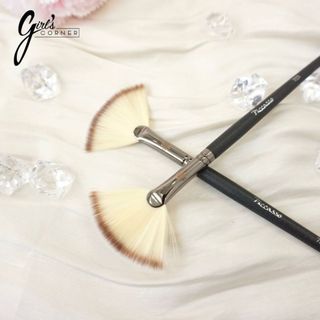 Cọ highlight Piccasso Fan Brush 723