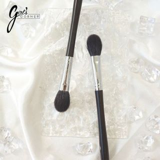 Cọ highlight - má hồng Feather B 144
