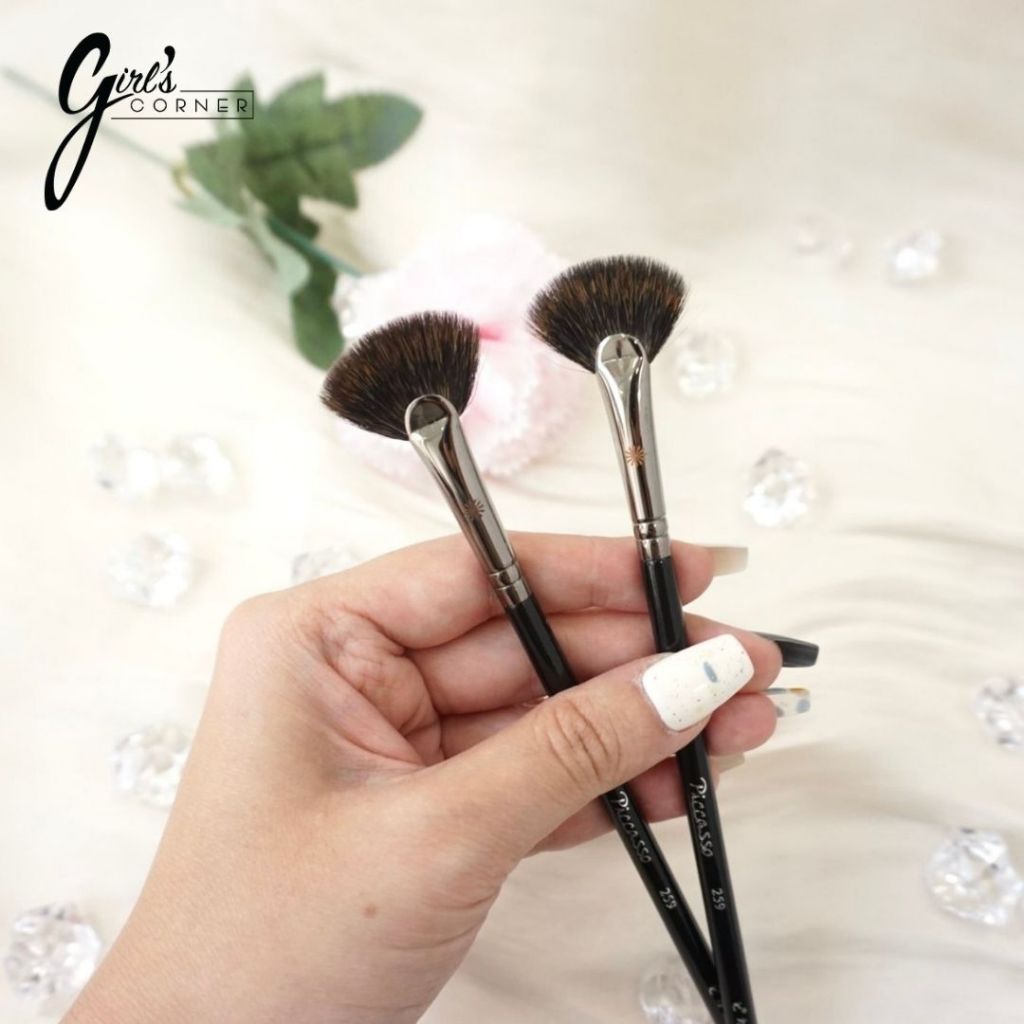 Cọ Piccasso Mini Fan Highlighter Brush 259