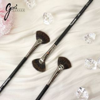 Cọ Piccasso Mini Fan Highlighter Brush 259