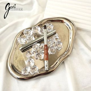Cọ Môi Makeup Forever 304 Có Nắp Đậy