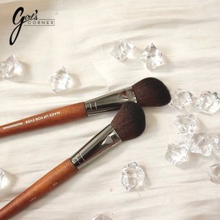 Cọ khối phấn Makeup Forever 150