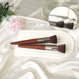 Cọ nền shape ngang Makeup Forever 154