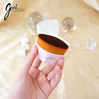 Cọ nền Feather B Petal 55 Foundation Brush