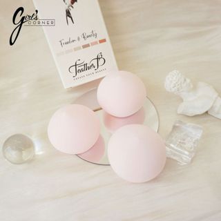 Bông Mút Trang Điểm Feather B Pony Sponge
