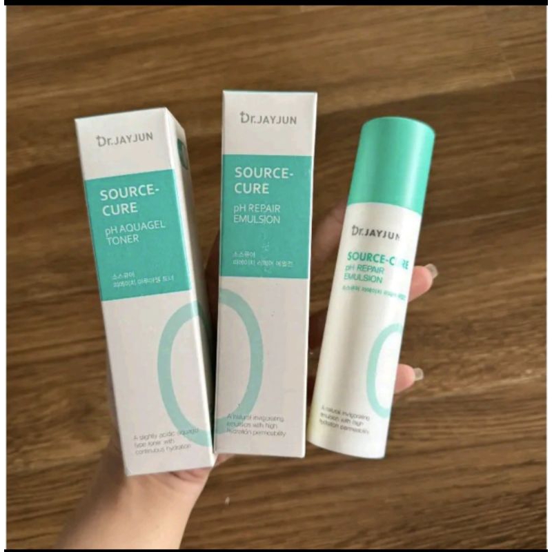 Cặp Toner và Emulsion phục hồi da yếu mỏng Dr.JAYJUN Source-Cure 50ml