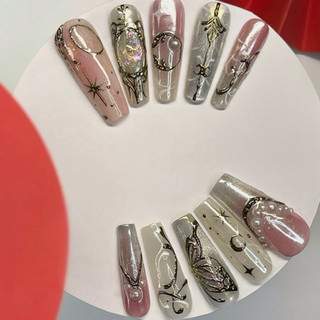 Nail box thiết kế hoạ tiết nổi cá tính