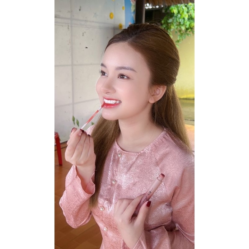 Son môi Út Nhị cam cháy