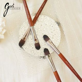  Cọ che khuyết điểm - nhũ mắt Makeup Forever 230 