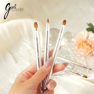 Cọ môi 2 đầu Feather B Lip