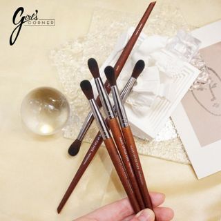 Cọ Blending Makeup Forever 242