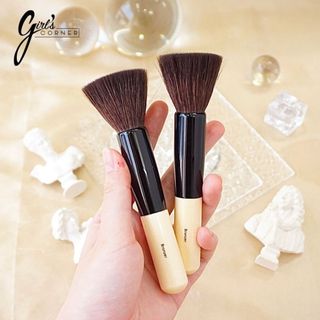 Cọ tạo khối Bobbi Bronzer