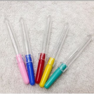 xỏ chỉ cán nhựa