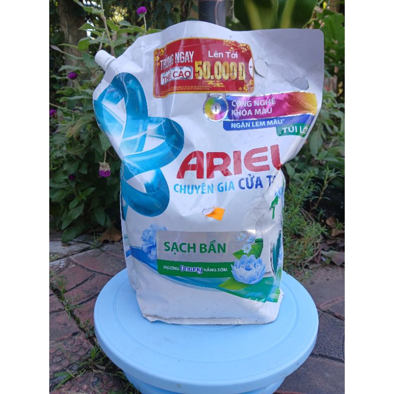 Nước giặt ARIEL dành cho máy giặt cửa trước ( 3.2kg)