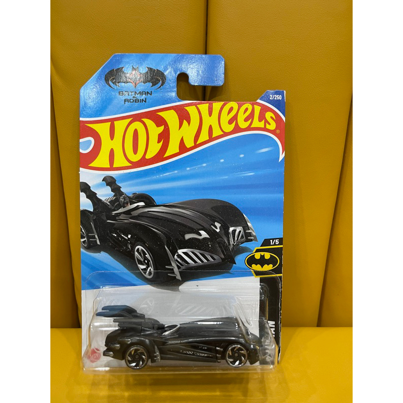Xe mô hình đồ chơi Hotwheels cơ bản 1:64 - BATMAN - Batman & Robin Batmobile