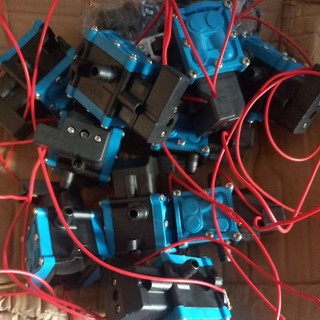 đầu moto bơm mini 12v ( tưới cây, phun thuốc sâu, phun sương)