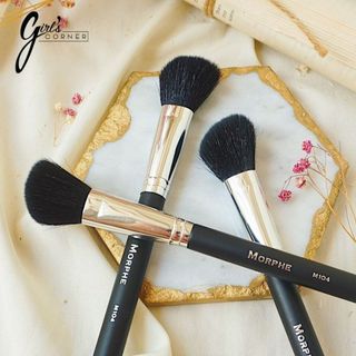 Cọ tạo khối phấn Morphe M104 Brush