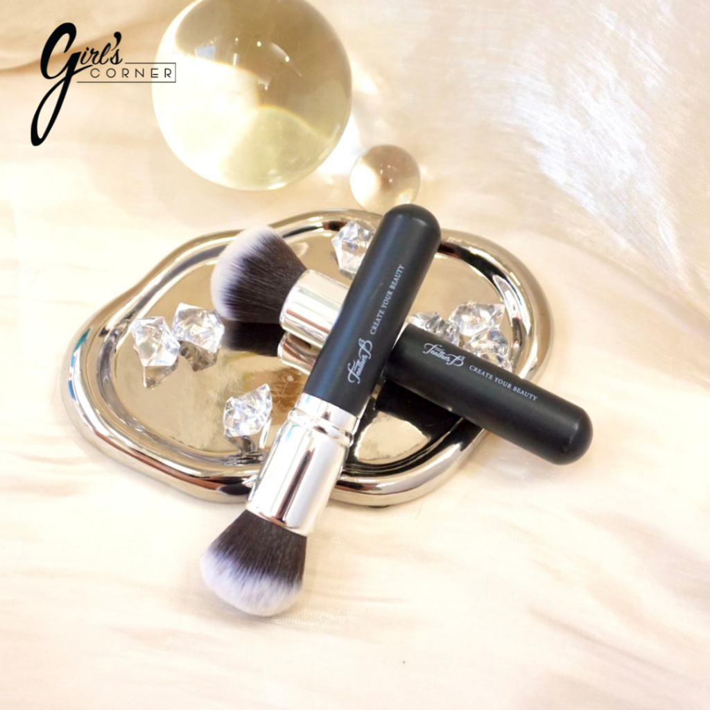 Cọ tán kem nền Feather B - M439