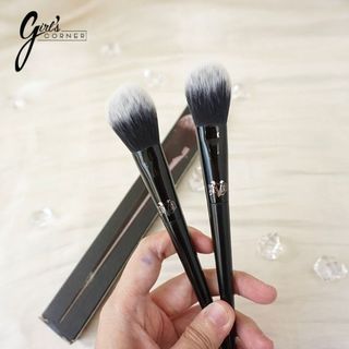 Cọ má hồng và setting Kat Von D25