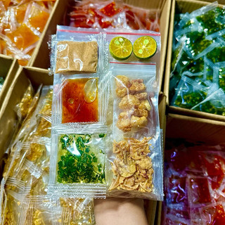 Combo Sỉ 10 Bịch Banh Tráng Tự Trộn Phơi Sương / Ủ Bơ Muối Tôm Nhuyễn Sặc Cay Kèm Gia Vị Siêu Ngon
