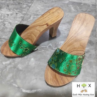 Guốc Gỗ Guốc Mộc Cao 9 Phân Đế Vuông Quai Gấm Lụa ( đế cao su 2 lớp )