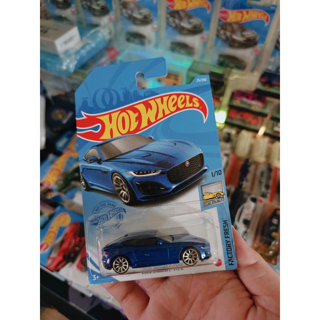 Xe mô hình Hot Wheels 2020 Jaguar F-Type ( Xanh )