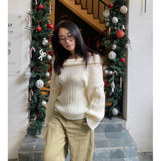 Áo len trễ vai sọc kem CREAMY SWEATER