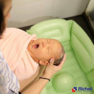 Phao tắm Richell
