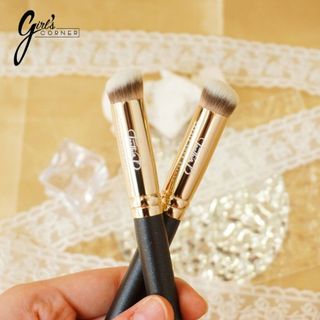 Cọ che khuyết điểm Feather B M270s