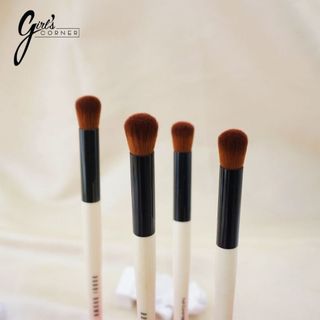 Cọ che khuyết điểm Bobbi Full Coverage Touch Up