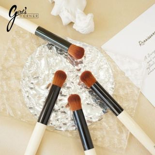 Cọ che khuyết điểm Bobbi Full Coverage Touch Up