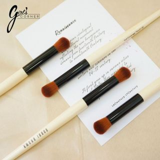 Cọ che khuyết điểm Bobbi Full Coverage Touch Up