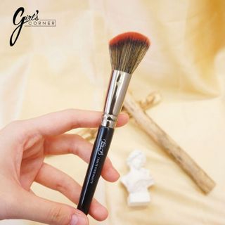 Cọ khối phấn má hồng E4 - Feather B
