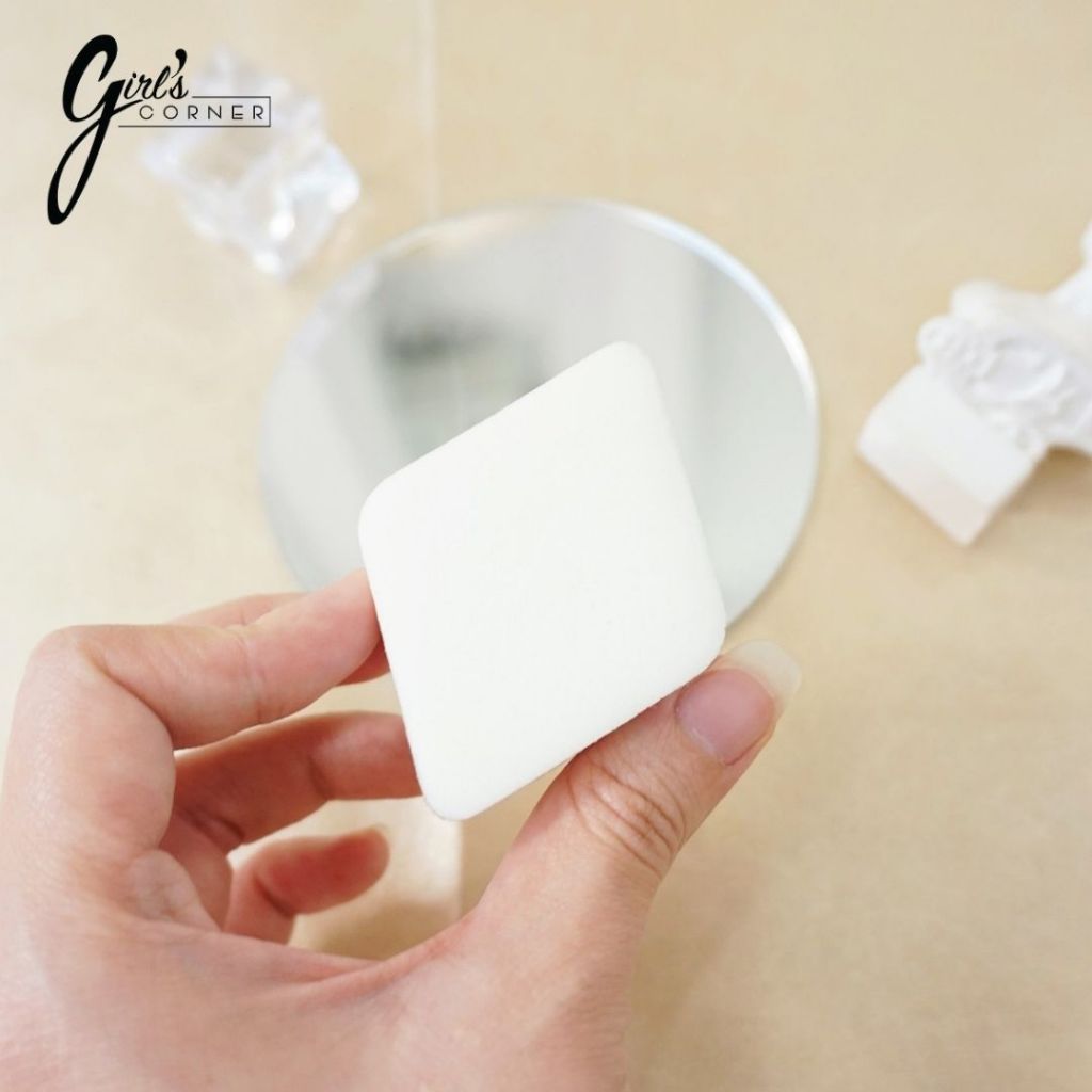 Mút trang điểm Dior (Tán nền/ Dặm phấn)