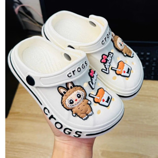  Dép Sục bảo vệ mũi chân cho bé trai bé gái hình thỏ labubu hàng siêu xịn mềm và êm chân chữ Crog cho bé 