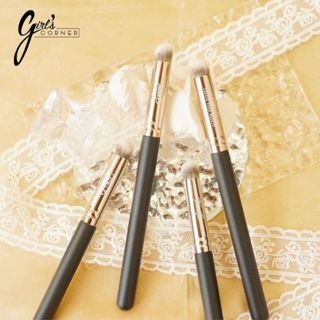 Cọ Che Khuyết Điểm Đầu Tròn 370 Feather B