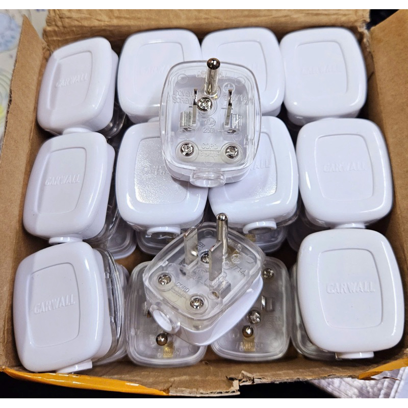 Phích cắm 3 chấu US Hoa Kỳ 10A 250V 2500W chất lượng cao/ High quality 3-pin US plug 10A 250V 2500W